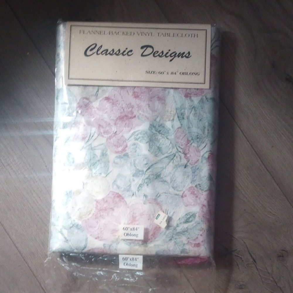 Floral Vinyl Tablecloth Sealed NWT